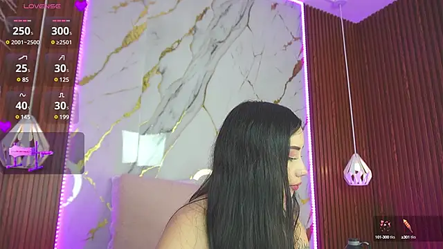 Snapshot of haylie_ chatting on 01.22.25 haylie  online show from 01.22.25
