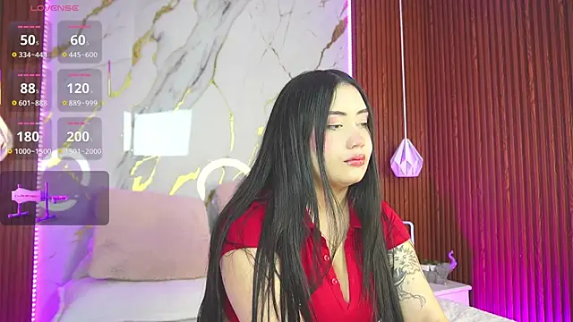 Snapshot of haylie_ chatting on 02.15.25 haylie  online show from 02.15.25