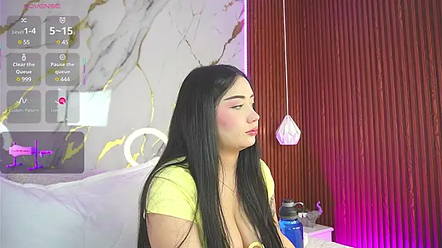 Snapshot of haylie_ chatting on 02.24.25 haylie  online show from 02.24.25