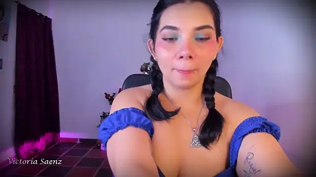 victoriaasaenz  online show from 04.02.26