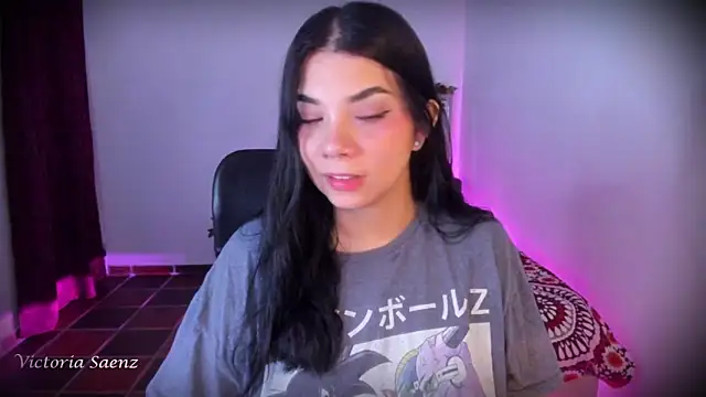 victoriaasaenz  online show from 04.16.26