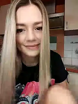 Snapshot of KrissSexi chatting on 02.22.25 KrissSexi online show from 02.22.25