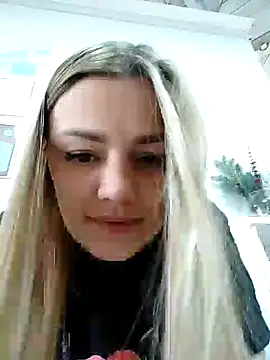Snapshot of KrissSexi chatting on 02.22.25 KrissSexi online show from 02.22.25