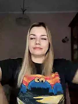 Snapshot of KrissSexi chatting on 03.09.25 KrissSexi online show from 03.09.25