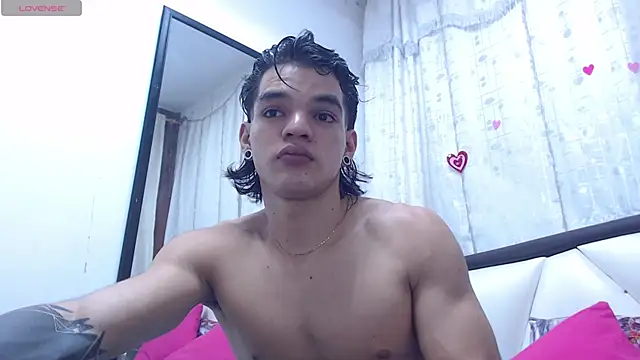 AlbertBernal69 online show from 02.28.25