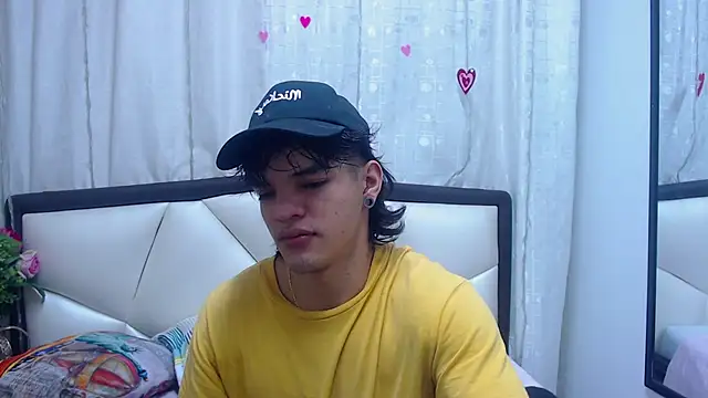 AlbertBernal69 online show from 03.11.25