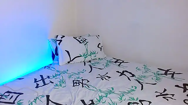 Snapshot of Mehottie29 chatting on 09.25.25 Mehottie29 online show from 09.25.25