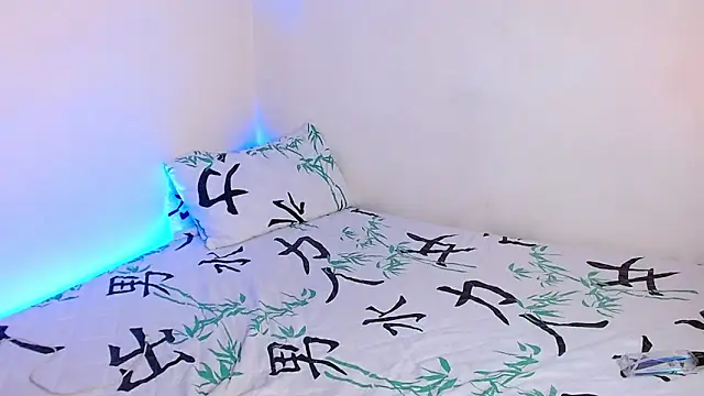 Snapshot of Mehottie29 chatting on 09.29.25 Mehottie29 online show from 09.29.25