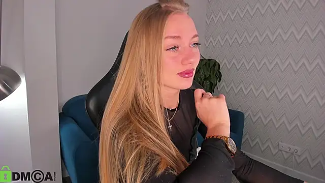 Snapshot of Barbie_Lis chatting on 10.07.25 Barbie Lis online show from 10.07.25