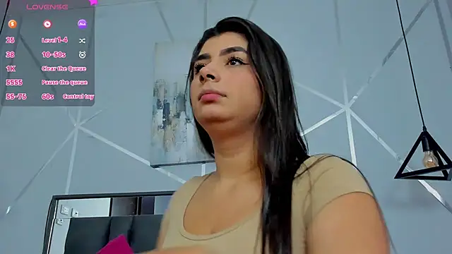 ZiaCalifa online show from 01.17.25