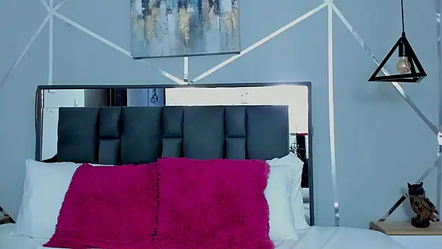 ZiaCalifa online show from 01.18.25