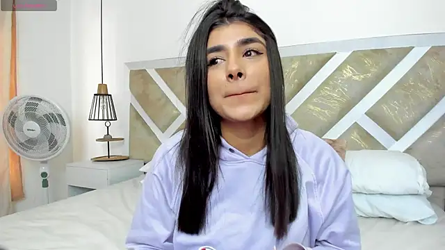 Snapshot of ZiaCalifa chatting on 02.25.26 ZiaCalifa online show from 02.25.26