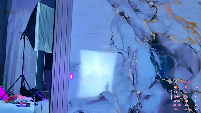 Snapshot of NathaxaLeans chatting on 10.30.25 NathaxaLeans online show from 10.30.25