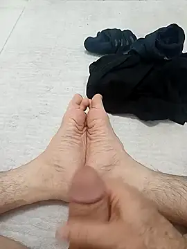 Snapshot of Hardapple01 chatting on 12.01.24 Hardapple01 online show from 12.01.24