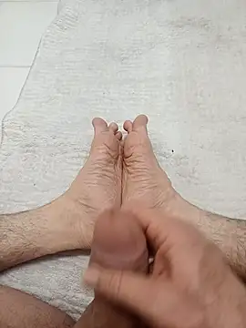 Snapshot of Hardapple01 chatting on 03.03.25 Hardapple01 online show from 03.03.25