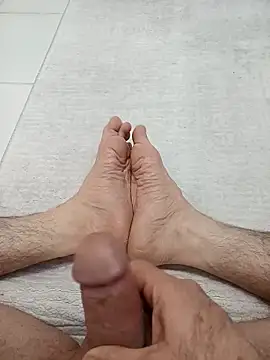 Snapshot of Hardapple01 chatting on 03.05.25 Hardapple01 online show from 03.05.25