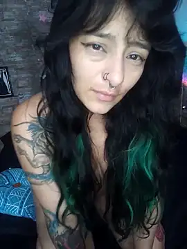 Snapshot of AngelaQueen_ chatting on 03.04.25 AngelaQueen online show from 03.04.25