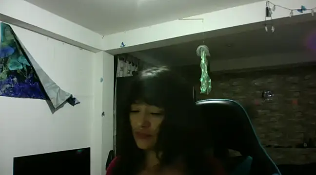 Snapshot of AngelaQueen_ chatting on 03.07.25 AngelaQueen online show from 03.07.25