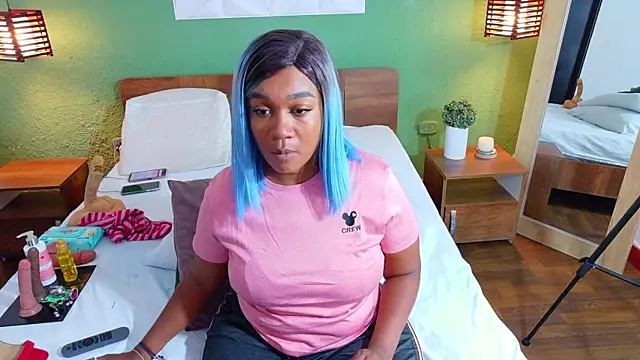 dannaahbrown online show from 10.03.25