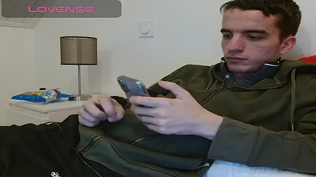 Tombgy07 online show from 12.04.25