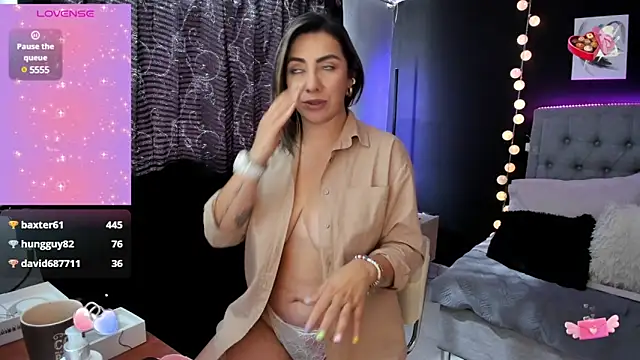 Snapshot of Isabella_lt chatting on 02.04.25 Isabella lt online show from 02.04.25