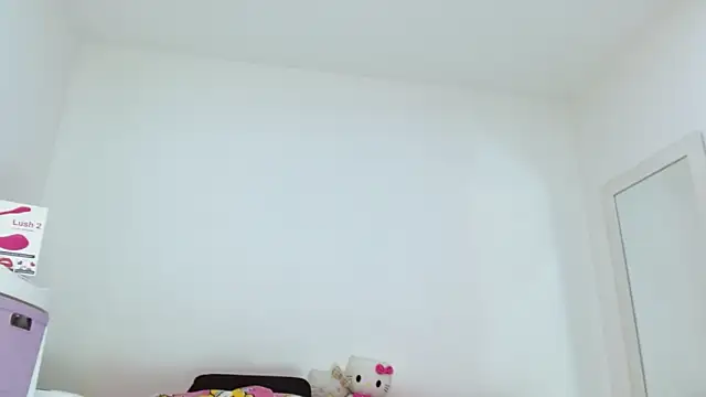 sashacreamy  online show from 10.16.25