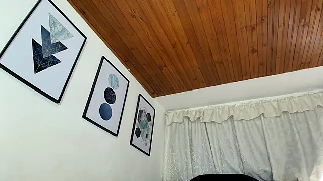 sam her online show from 10.10.25