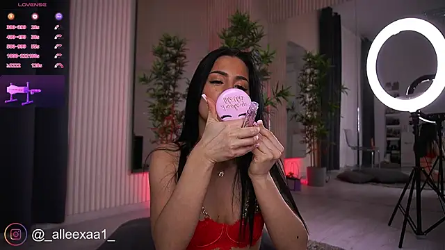 Snapshot of Abbela_White chatting on 03.11.25 Abbela White online show from 03.11.25