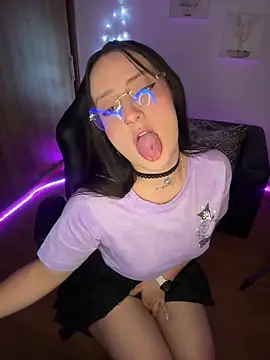 Megan lu2 online show from 12.29.24