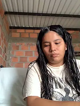 moncerrat luna online show from 12.12.24