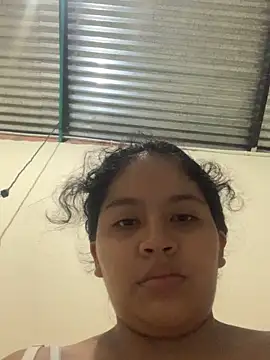 moncerrat luna online show from 11.11.25