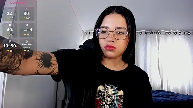 aliice walker  online show from 11.04.25