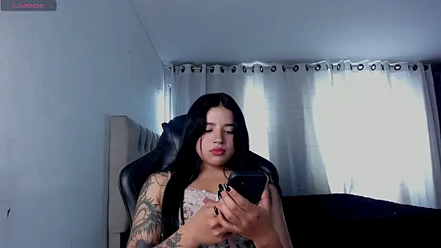 aliice walker  online show from 04.17.26