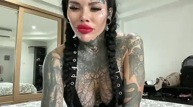 Snapshot of claudiacvc95 chatting on 01.26.25 claudiacvc95 online show from 01.26.25