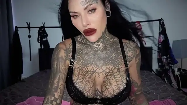 claudiacvc95 online show from 03.05.26