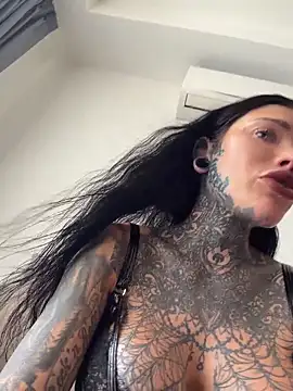 Snapshot of claudiacvc95 chatting on 06.22.26 claudiacvc95 online show from 06.22.26