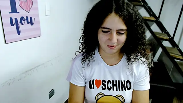 Snapshot of samantha_baby_ chatting on 12.06.24 samantha baby online show from 12.06.24