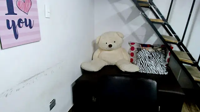 Snapshot of samantha_baby_ chatting on 12.22.24 samantha baby online show from 12.22.24