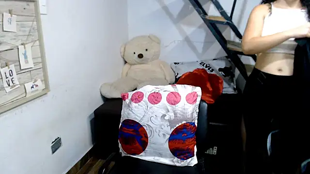 Snapshot of samantha_baby_ chatting on 02.16.25 samantha baby online show from 02.16.25