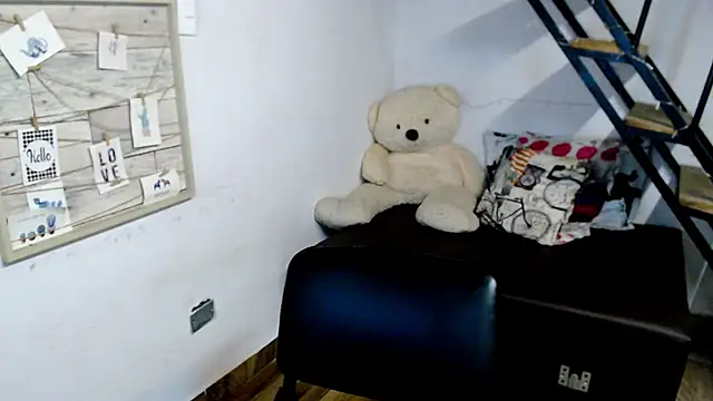 Snapshot of samantha_baby_ chatting on 03.16.25 samantha baby online show from 03.16.25