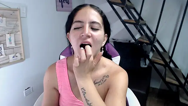 samantha baby  online show from 10.07.25