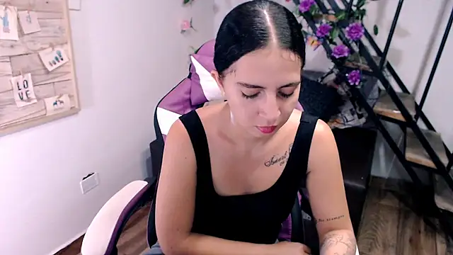 samantha baby  online show from 04.14.26