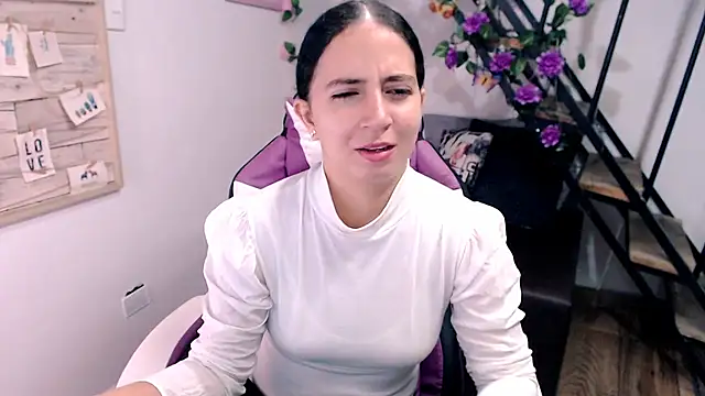 samantha baby  online show from 04.16.26