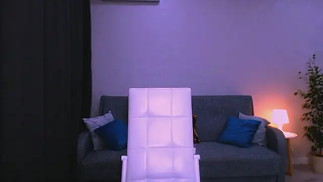 Snapshot of LesleySweet chatting on 02.06.26 LesleySweet online show from 02.06.26