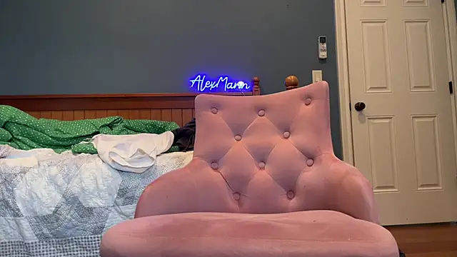 Snapshot of alexmannd chatting on 12.15.24 alexmannd online show from 12.15.24