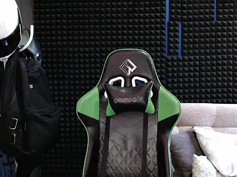 Curly Angel24 online show from 10.19.25