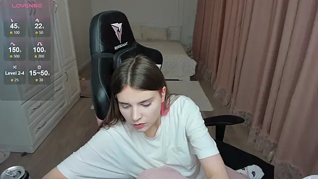 lil cassie online show from 10.31.25