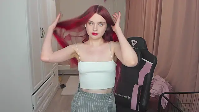 Snapshot of lil_cassie chatting on 05.14.26 lil cassie online show from 05.14.26