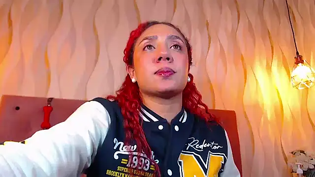 Snapshot of IsabelaLatina chatting on 02.05.26 IsabelaLatina online show from 02.05.26