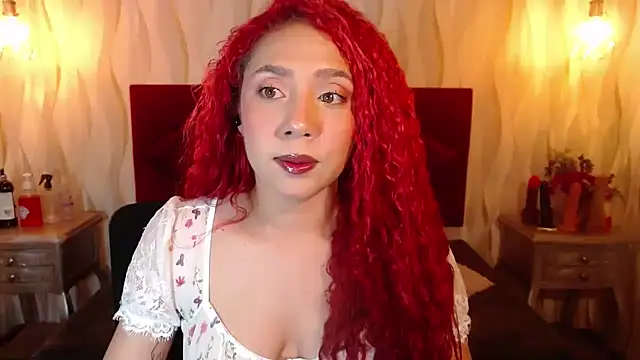 Snapshot of IsabelaLatina chatting on 05.24.26 IsabelaLatina online show from 05.24.26